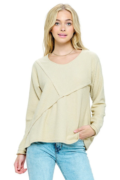 Top de corte sencillo con patchwork de canalé Tandi