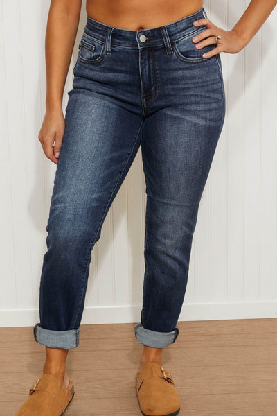 82428   Penelope Mid-Rise Cuffed Slim Fit Judy Blue Jeans