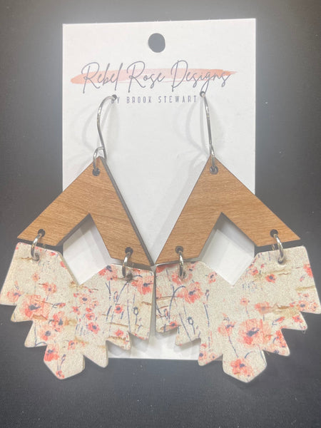 Pendientes de madera con estampado de amapola rosa