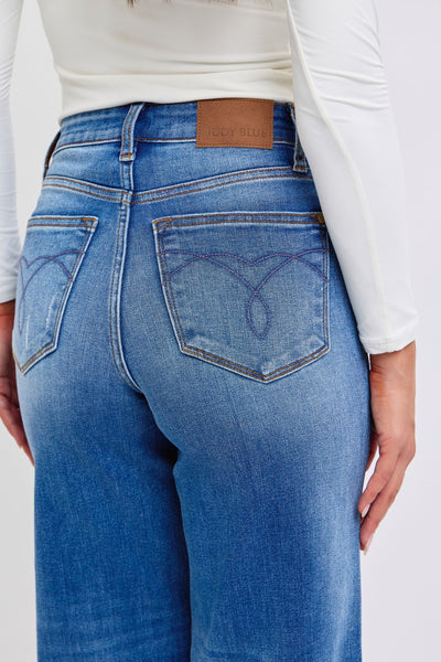 Jeans azules anchos y desgastados de tiro alto de Bekah Judy: ¡EXCLUSIVO ONLINE!