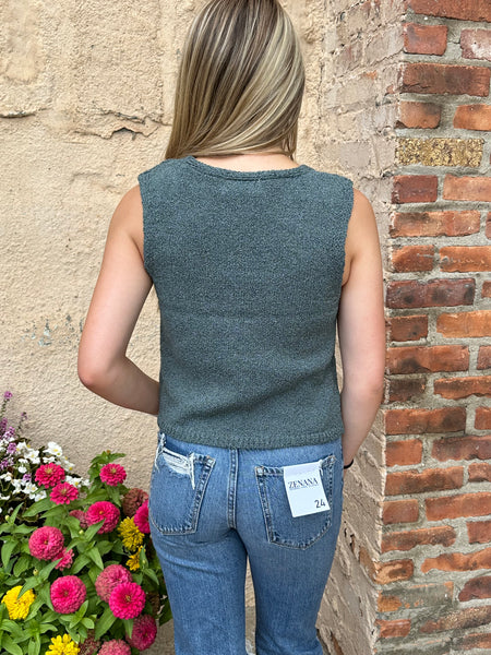 Chaleco tipo suéter con ganchos y ojales Holli