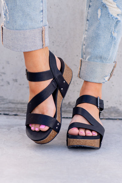 Very G Shayne Wedge Sandals - Black
