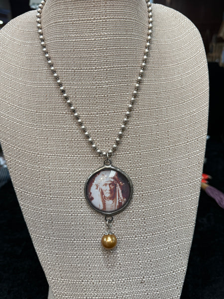 Collar de cadena de bolas Chief Brown de Art by Amy