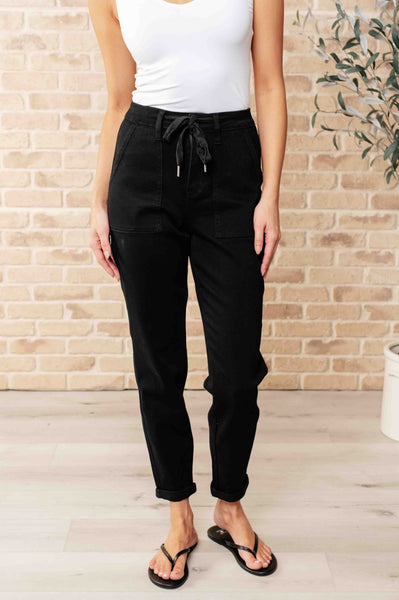 Pantalones vaqueros azules tipo jogger Carmen Double Cuff Judy en negro - ¡EXCLUSIVO ONLINE!