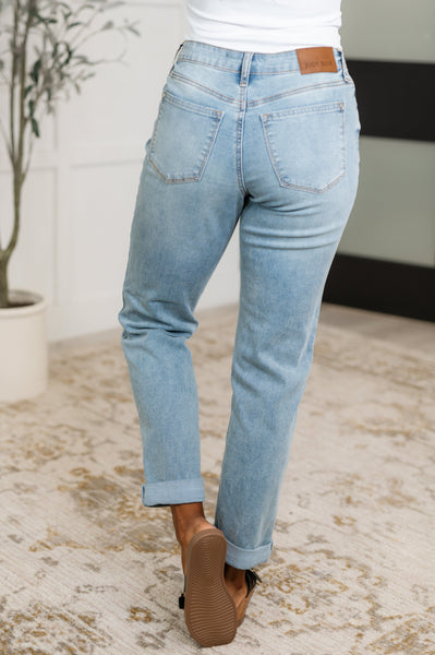88938   Cheyenne V-Front Cool Denim Boyfriend Judy Blue Jeans