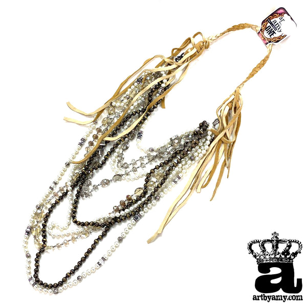 Collar City Girl de Art by Amy