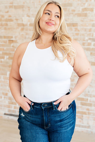 Camiseta sin mangas de punto acanalado color crema en blanco