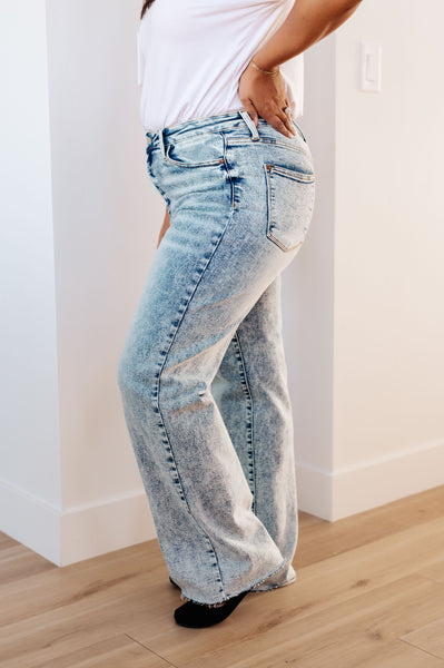 Jeans azules Judy de pernera ancha, dobladillo sin rematar y lavado mineral de tiro alto Dory - ¡EXCLUSIVO ONLINE!