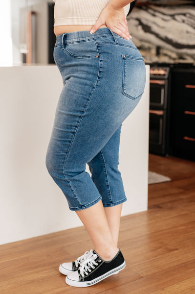 Emily High Rise Cool Denim Pull On Capri Judy Blue Jeans - ONLINE EXCLUSIVE!