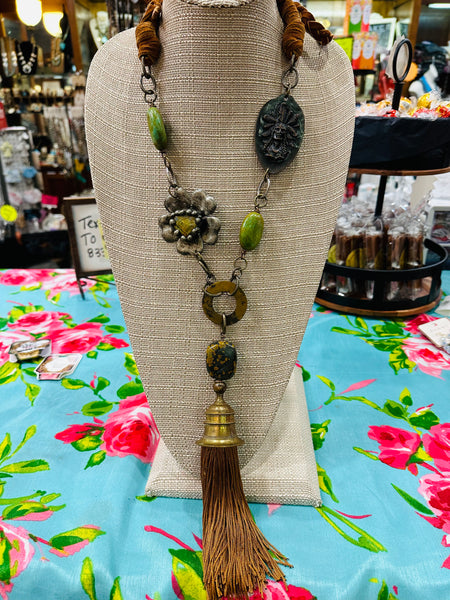 Collar Personalizado Arte del viaje navajo de Amy