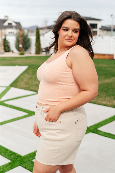 Camiseta de tirantes reversible sin costuras y acanalada Fundamentals en color melocotón