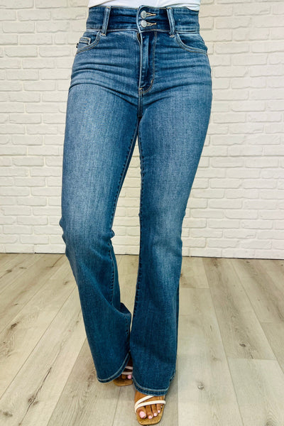 Jeans azules Judy acampanados con cintura doble y tiro alto Ariana