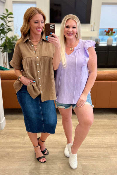 Blusa babydoll de gasa con botones en color moca