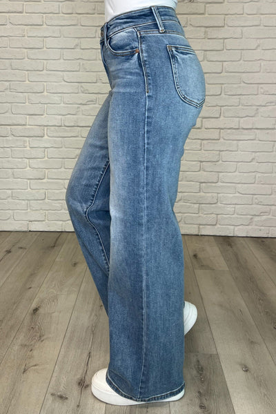82625 Karis Hi-Rise Vintage Wash Retro Wide Leg Judy Blue Jeans