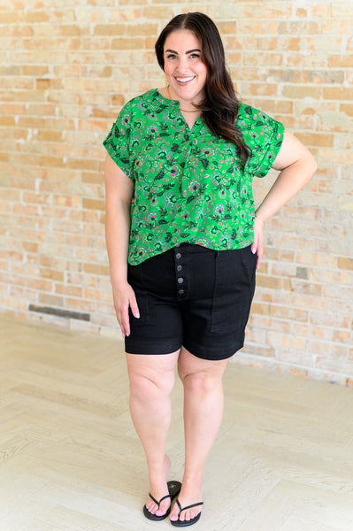 Blusa Lizzy con mangas cortas y estampado floral verde y negro