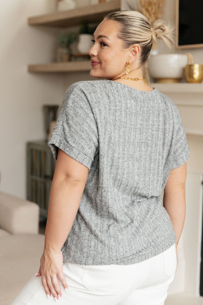 Encuéntrame en el Greyhound Top de cuello en V