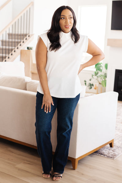 Top de cuello alto y mangas cortas sobrecalificado