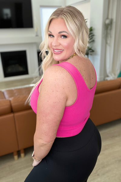 Es una camiseta corta de estilo de vida