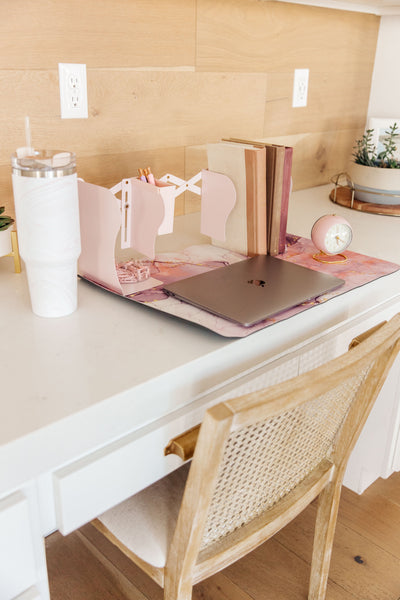 Organizador de escritorio extensible Boss Babe en rosa