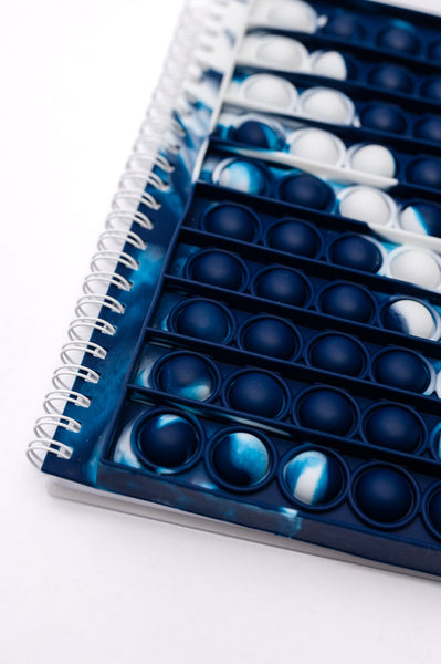 Cuaderno de espiral con diseño de mármol azul