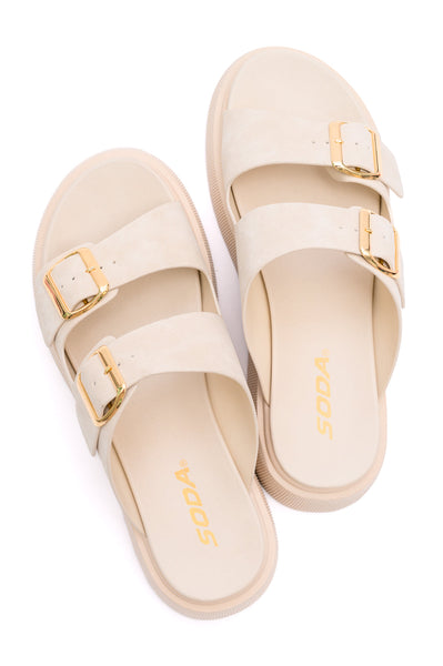 Sandalias de plataforma con doble tira para dar el siguiente paso