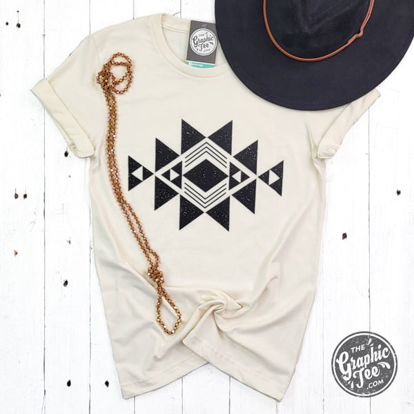 Camiseta de manga corta con estampado de colcha negra y color natural jaspeado