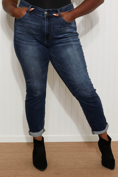 82428   Penelope Mid-Rise Cuffed Slim Fit Judy Blue Jeans
