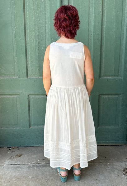 Cendu V-Neck Sleeveless Dress w/ Layered Eyelet Hem by Paper Lace