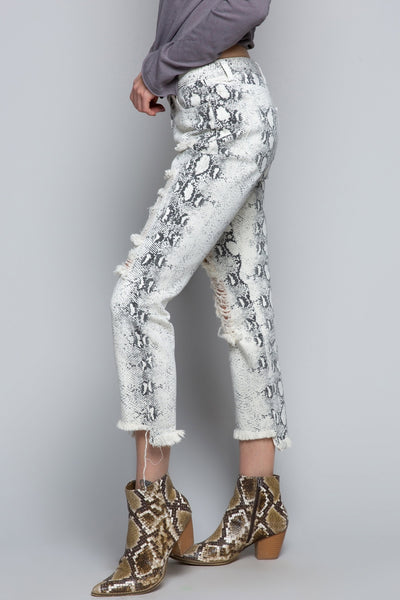 277 Zari Vaqueros de mezclilla con serpiente blanca