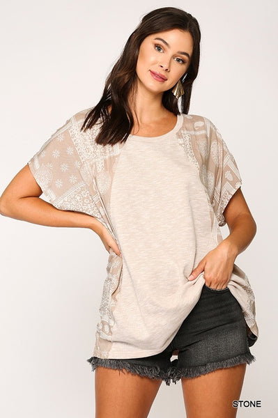 1309 Top de punto tipo túnica lisa Iris con mangas Dolman con estampado en contraste