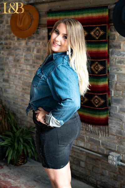 18044 Gisele High Rise Black Frayed Side Skinny Shorts - Sizes 2 - 22!