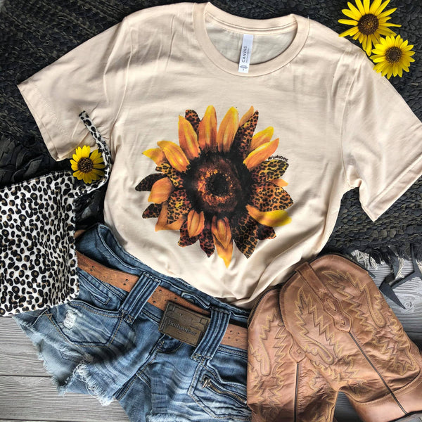 757 Girasol leopardo de Liza Camiseta gráfica