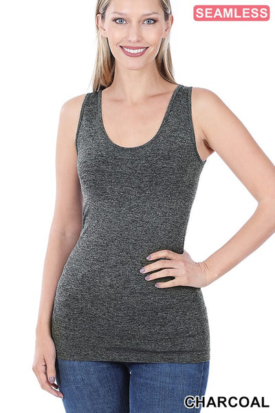 6700 Bella Camiseta sin costuras con cuello redondo