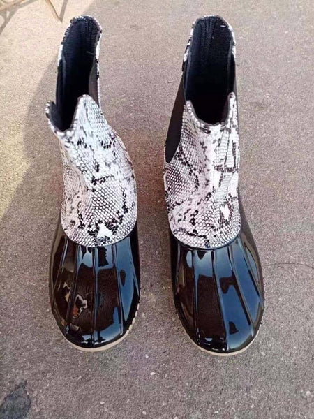 11120   Lace-Up & Slip-On Duck Boots