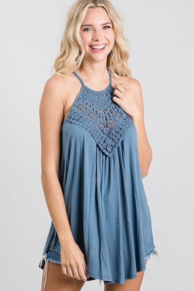 9127 June Camiseta sin mangas con detalle de encaje de croché