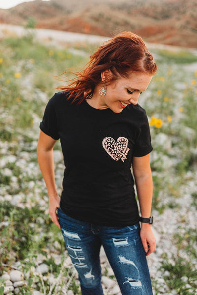 17733 Lizbeth Mama Graphic T-Shirt