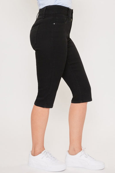 Missy Petite 2 Button Capri With Clean Hem