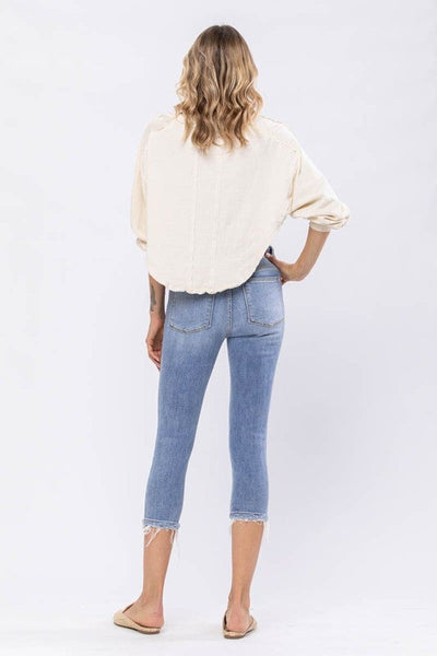 82272 Taylor Mid-Rise Capri Judy Blue Jeans