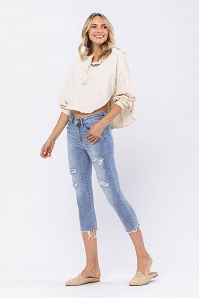 82272 Taylor Mid-Rise Capri Judy Blue Jeans