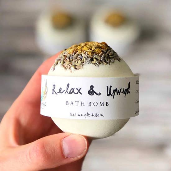 2715 Scrumptious Bath Bombs