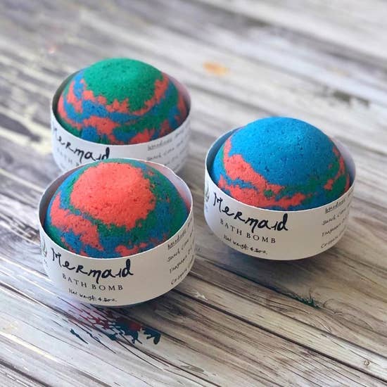 2715 Scrumptious Bath Bombs