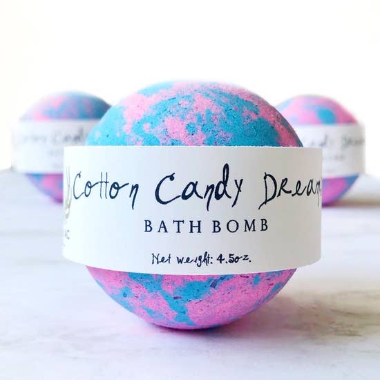 2715 Scrumptious Bath Bombs