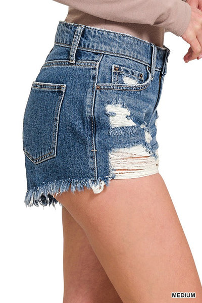 Shorts vaqueros desgastados de talle bajo Kasey de Zenana