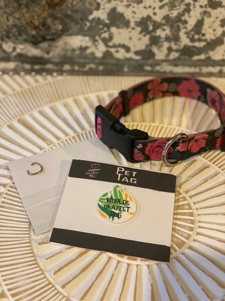 Etiqueta metálica para mascotas "El perro más bueno"