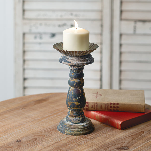 440012 Small Distressed Candle Stand