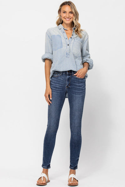 82252   Mindi Mid-Rise NonDistressed Skinny Judy Blue Jeans