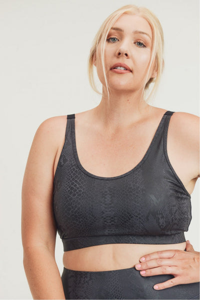2598 Regular & Plus Black Mamba Snake Foil Print Criss-Cross Back Sports Bra