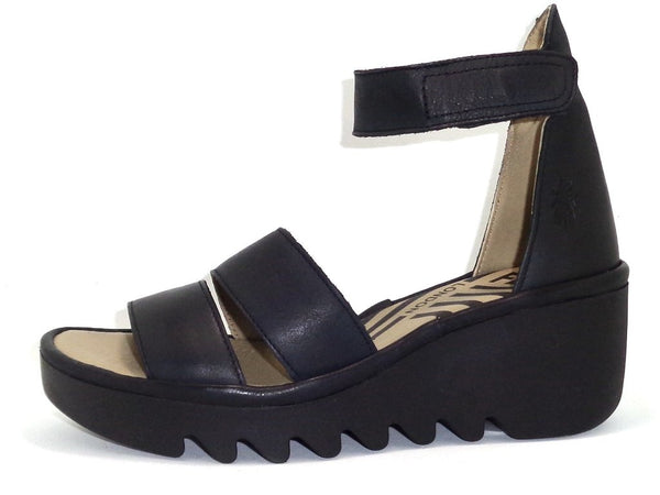 6150789 Bono Black Verona Leather Sandals by Fly London