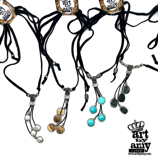 Collar de lluvia campestre de Art by Amy