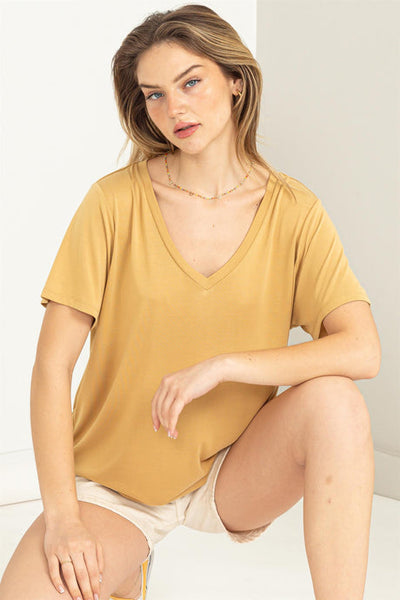 Top básico de modal con cuello en V Judi